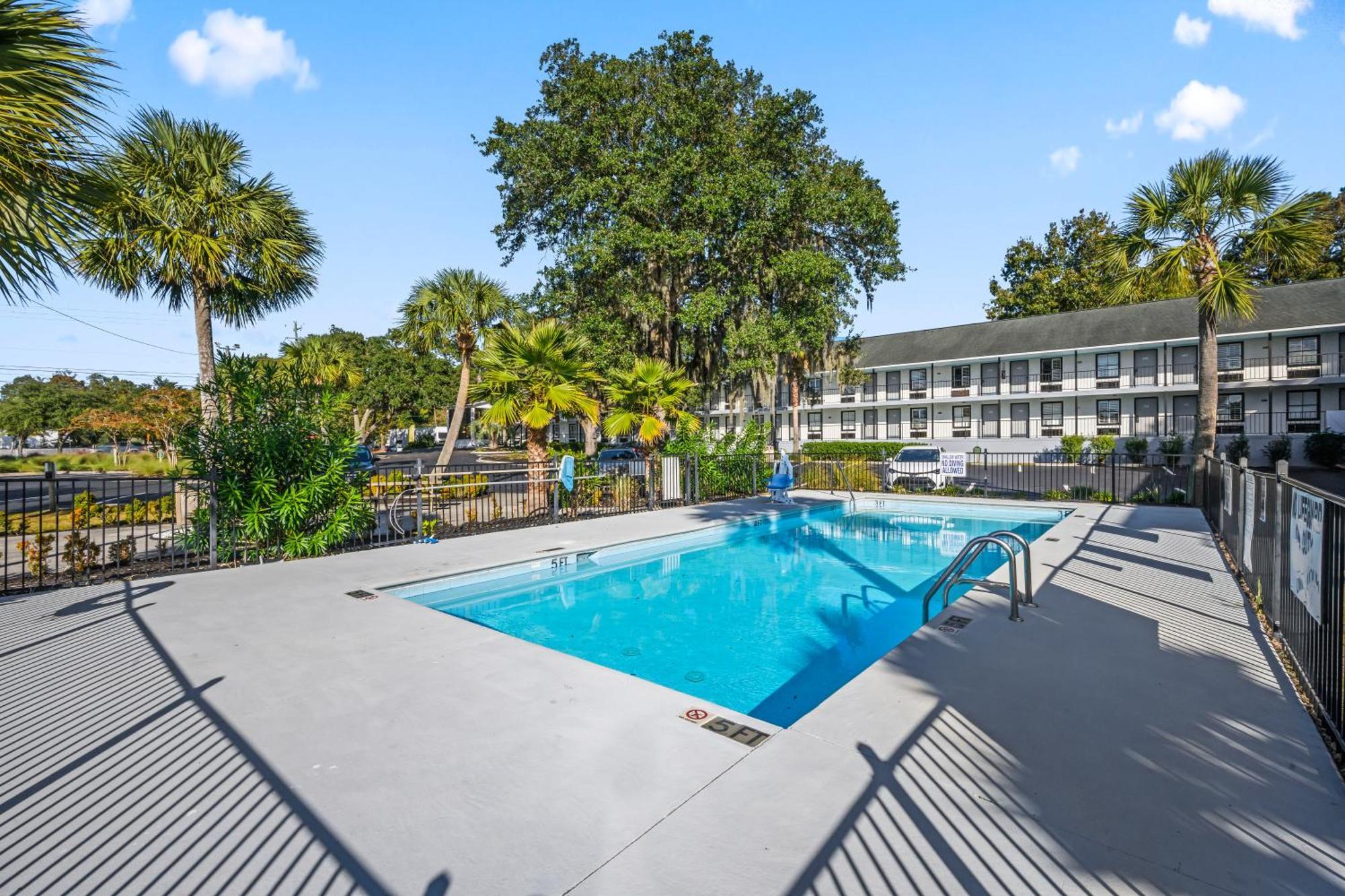 Charleston Creekside Inn エクステリア 写真