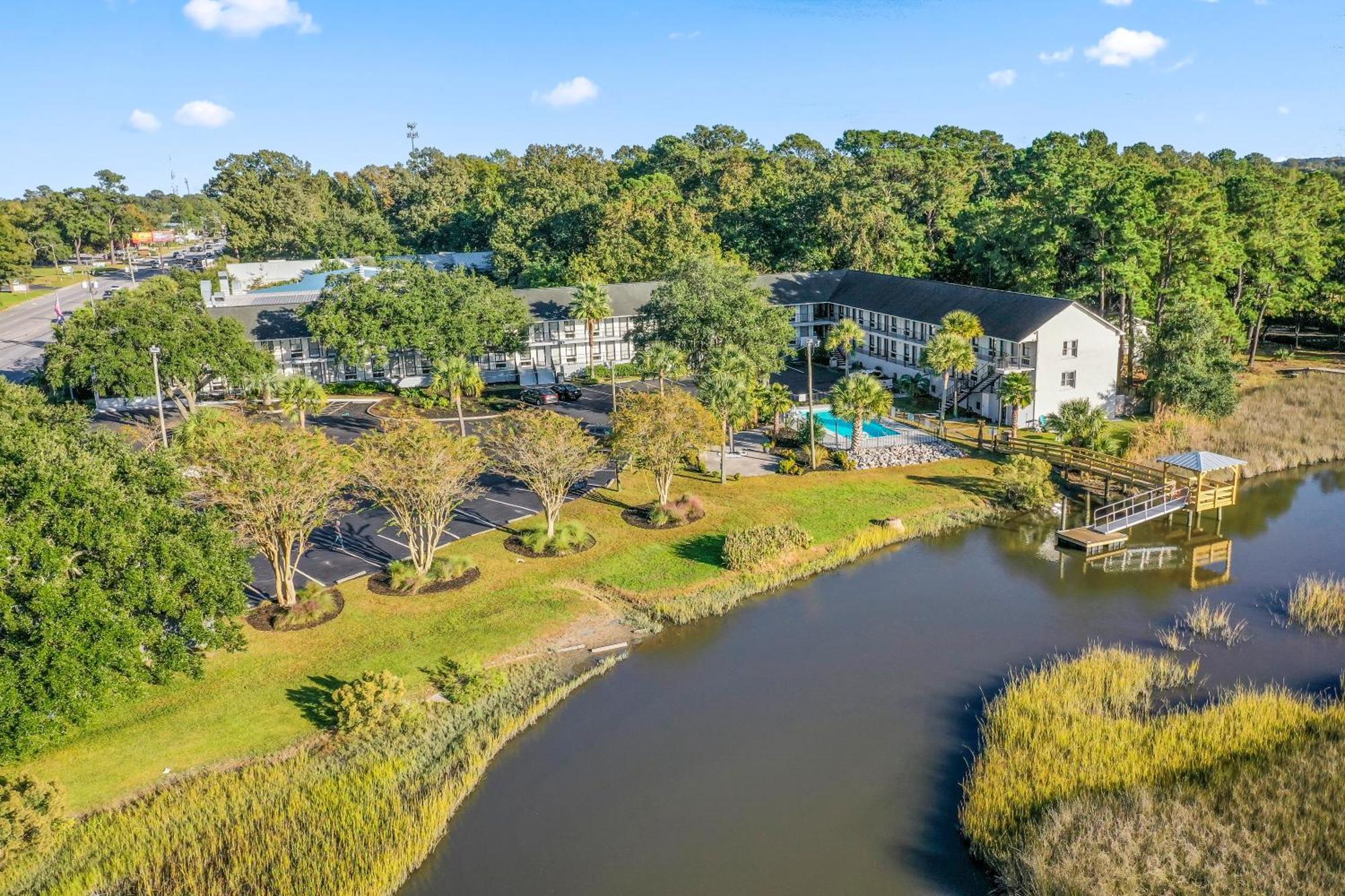 Charleston Creekside Inn エクステリア 写真