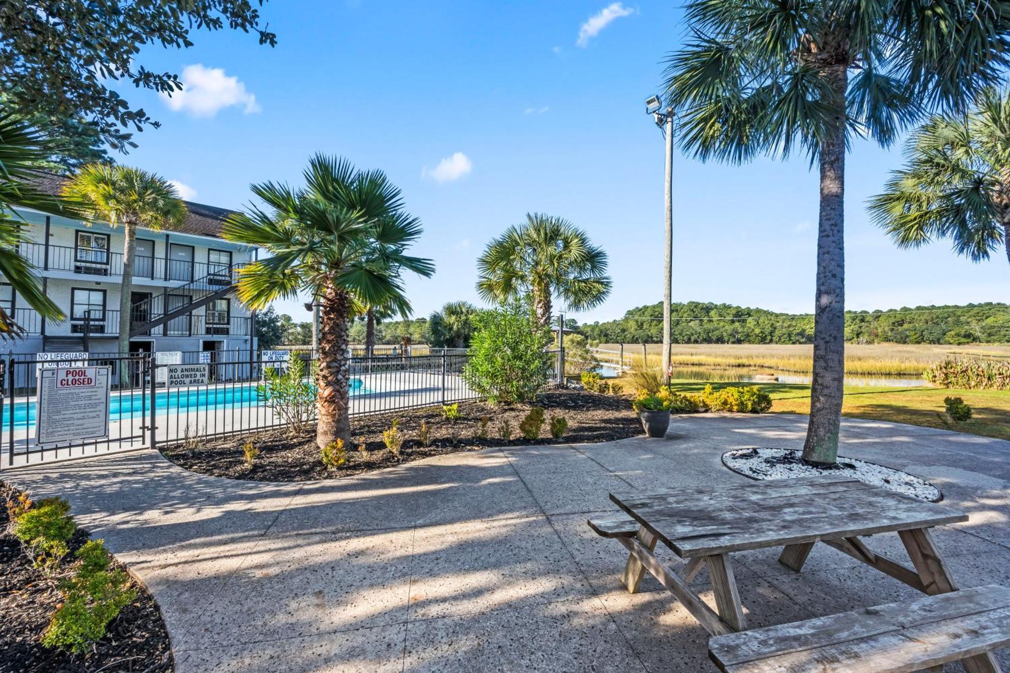 Charleston Creekside Inn エクステリア 写真