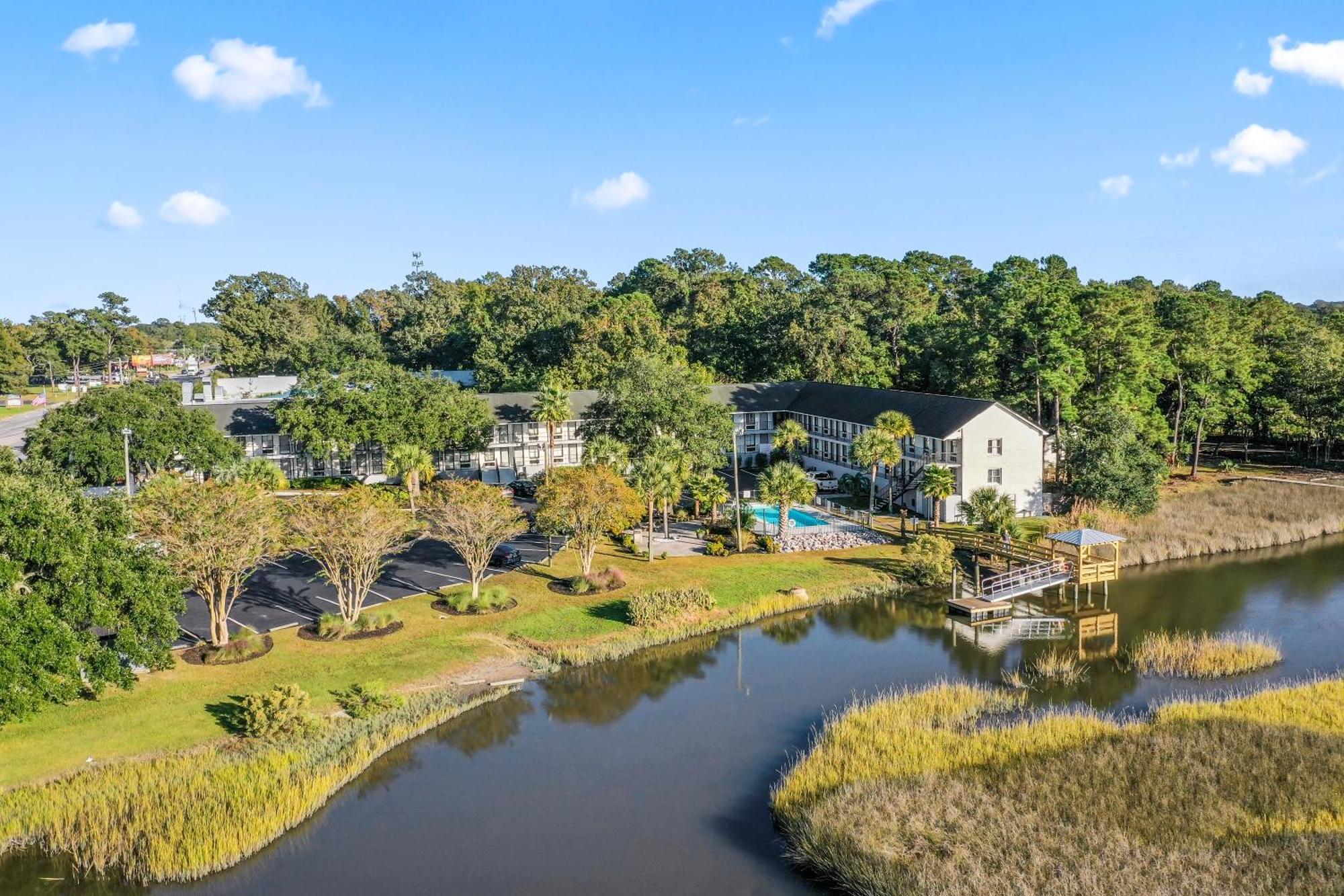Charleston Creekside Inn エクステリア 写真