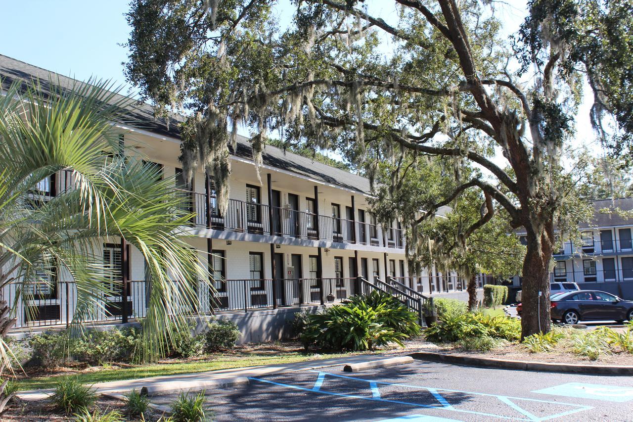Charleston Creekside Inn エクステリア 写真